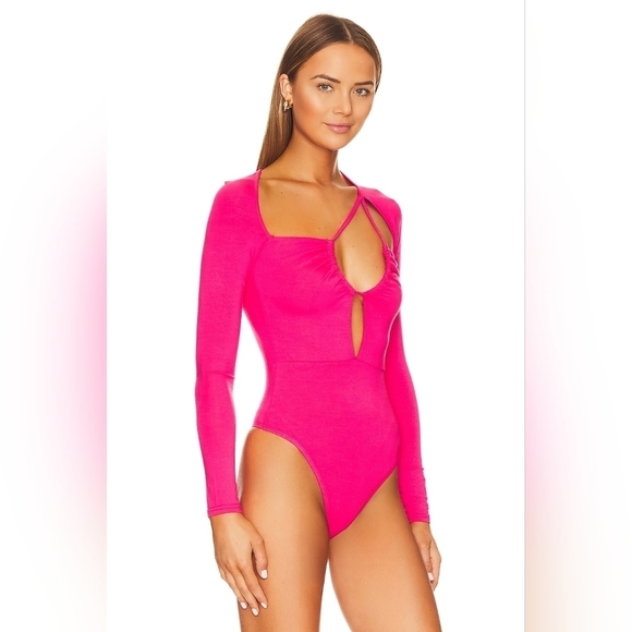 Superdown Aranza Ruched Bodysuit in Pink, size medium, New with tags - Picture 2 of 9